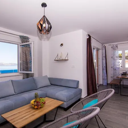 Sunset Apartment *